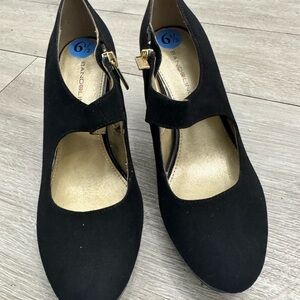 Bandolino Black Mary Jane Heels